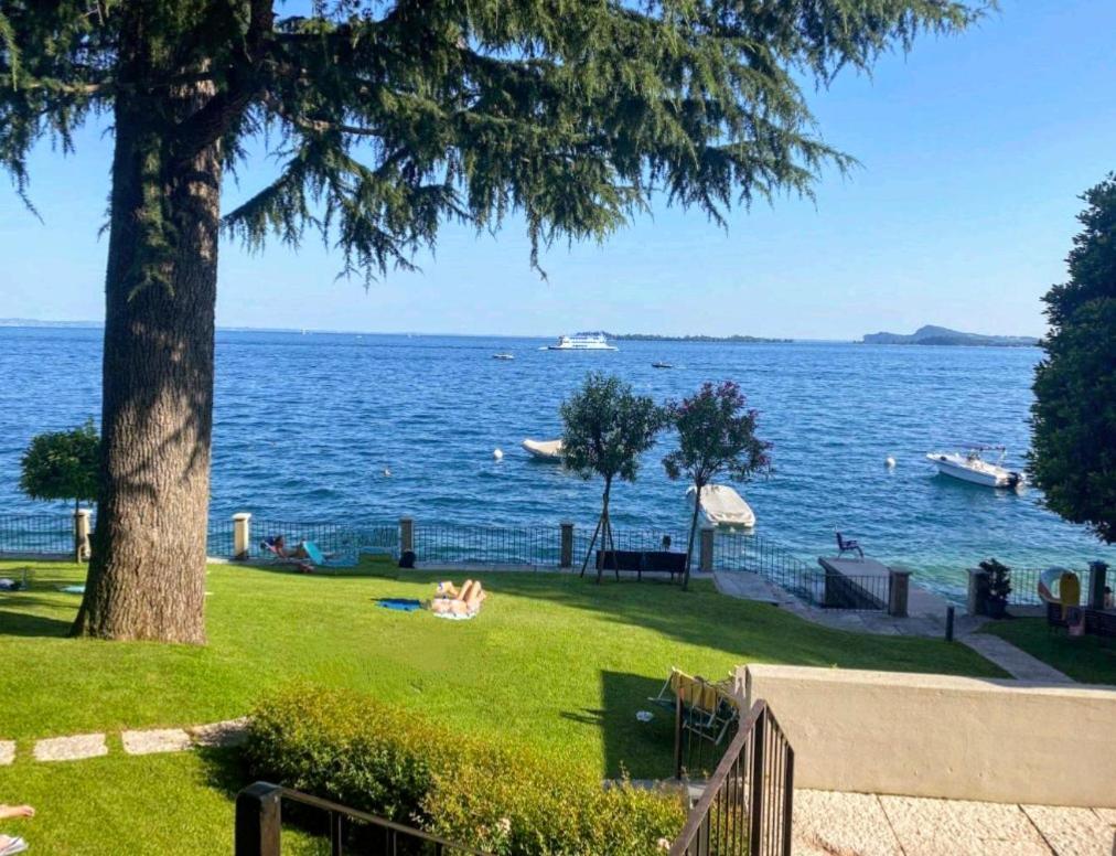 Appartamento 33 Rose Gardone Riviera Εξωτερικό φωτογραφία